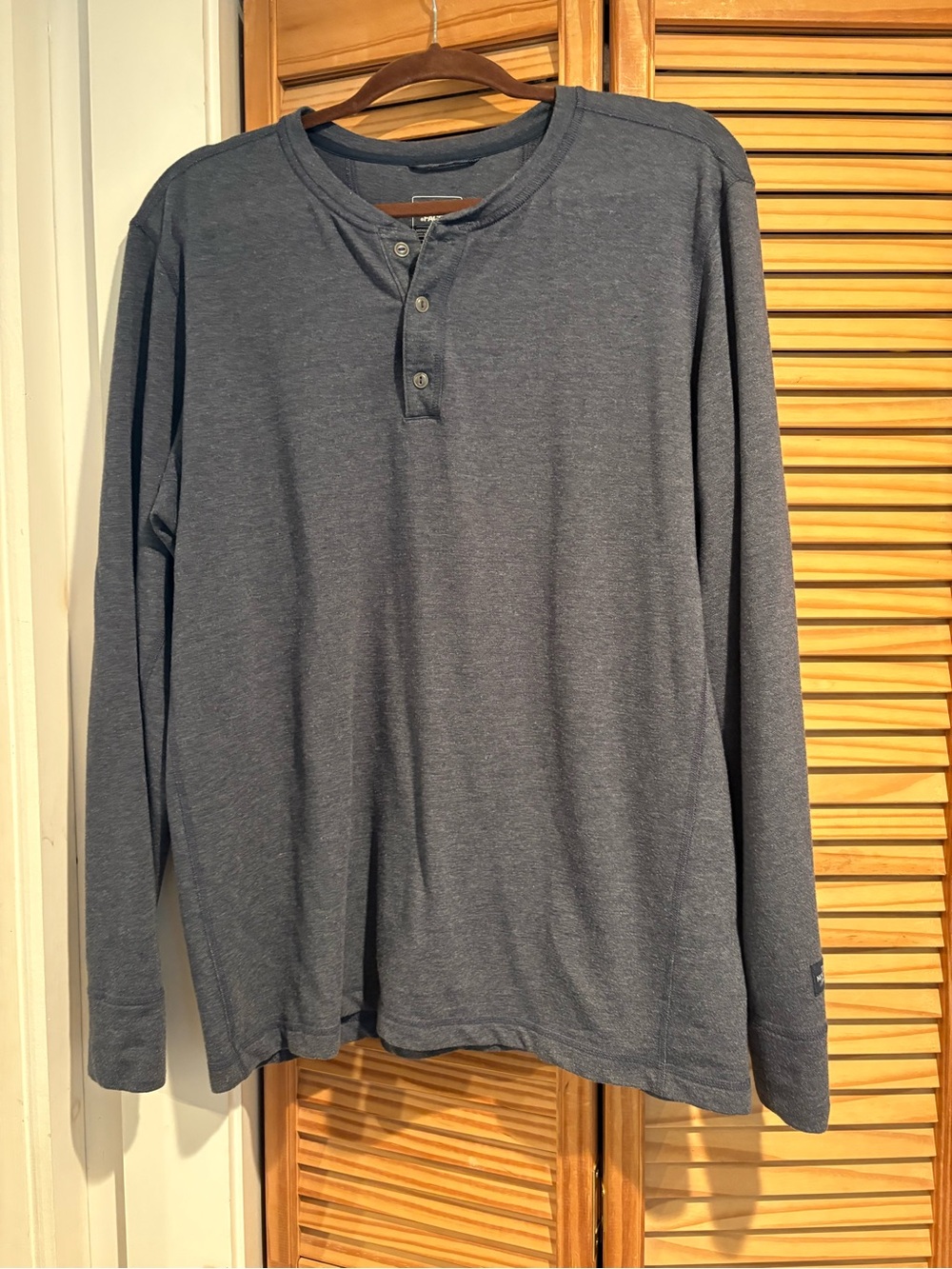 The North Face Men’s Gray Henley Sweatshirt Outdoors Gorpcore Layering XL